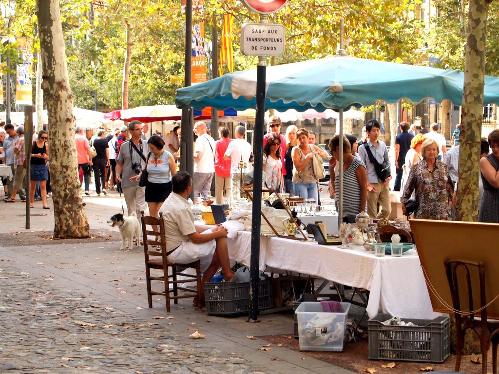 Brocantes on Cours Mirabeau