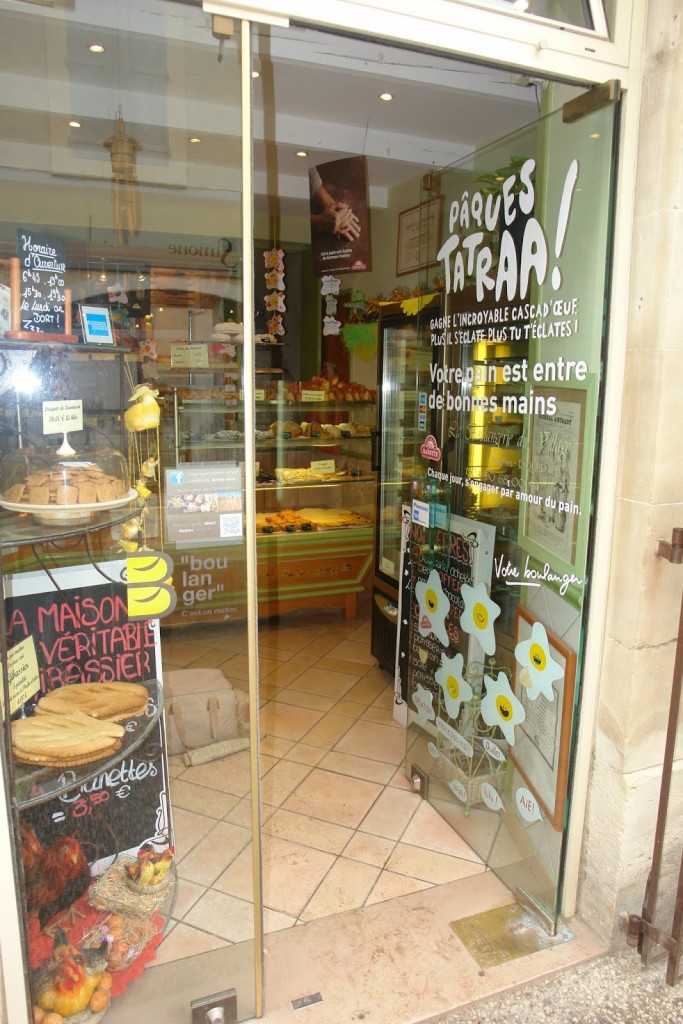 Boulangerie in Lourmarin Photo: P Schott