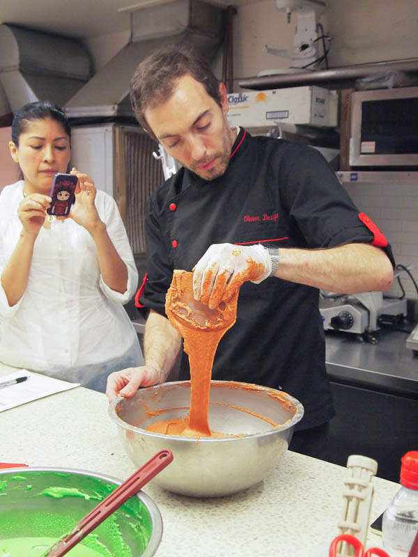 The "ribbon" that indicates that the dough is ready