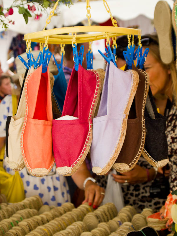 ISLE-SUR-LA-SORGUE MARKET IS MY FAVORITE BUY ESPADRILLES - Modern Trobadors