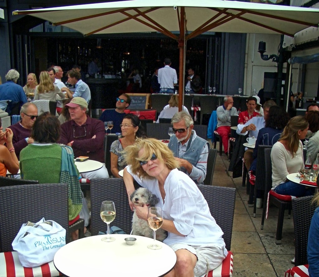 O'Neill and d'Agneau at Café de Paris