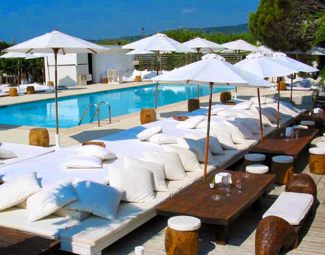 NikkiBeach_St.Tropez.jpg