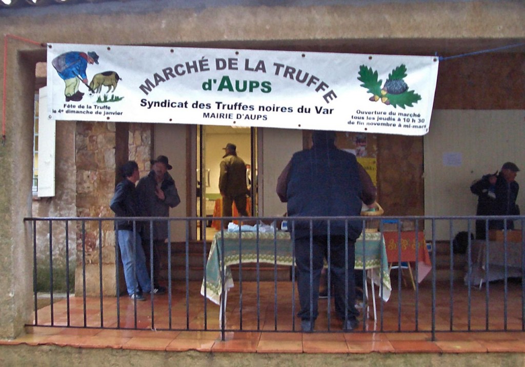 Aups Truffle Market. Photo by Pamela J. O'Neill