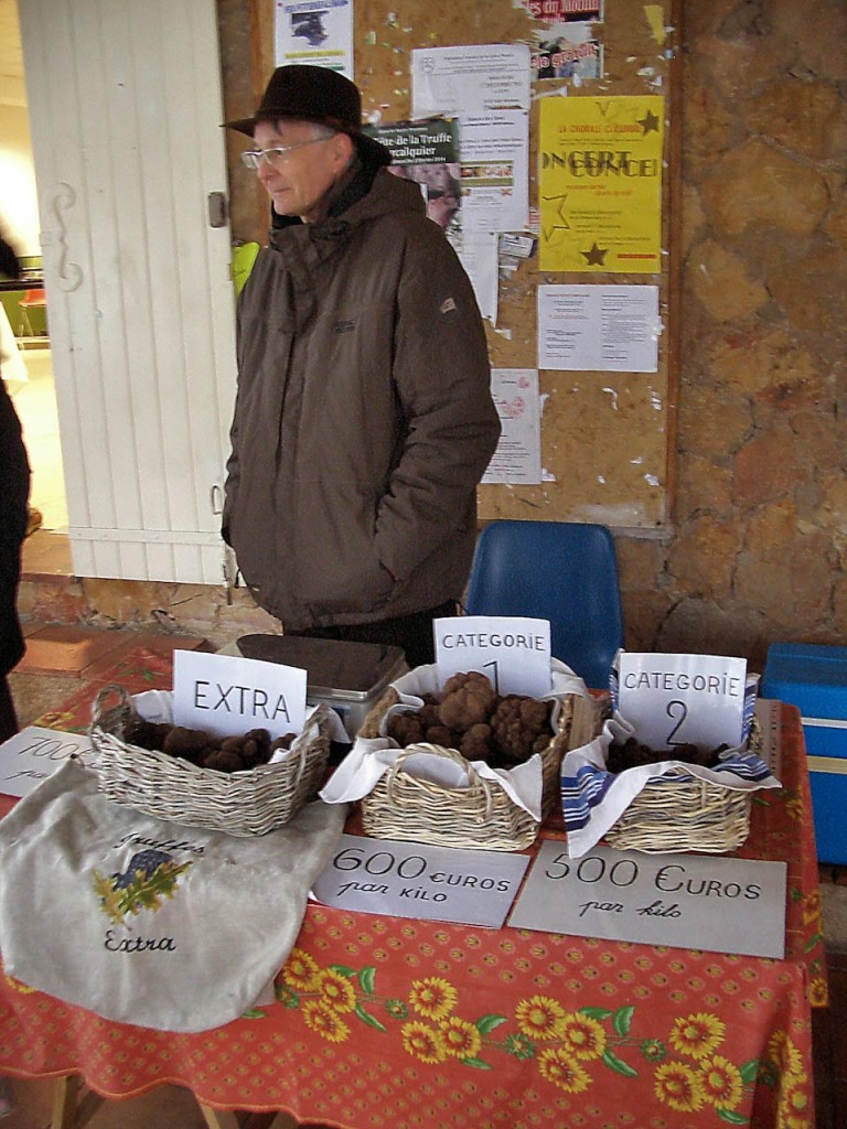 Aups Truffle Market. Photo by Pamela J. O'Neill